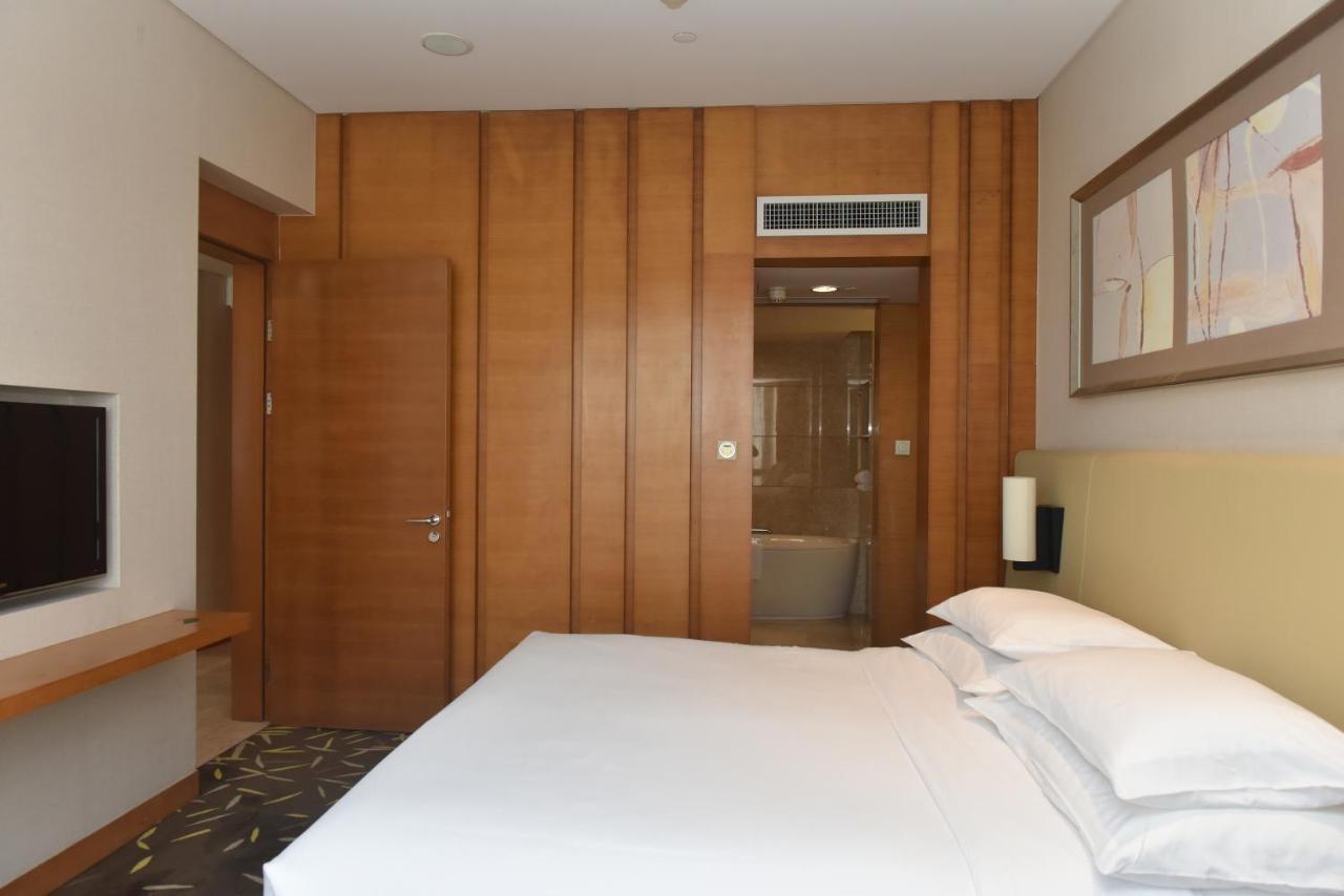 Crowne Plaza Zhongshan Wing On City By Ihg מראה חיצוני תמונה