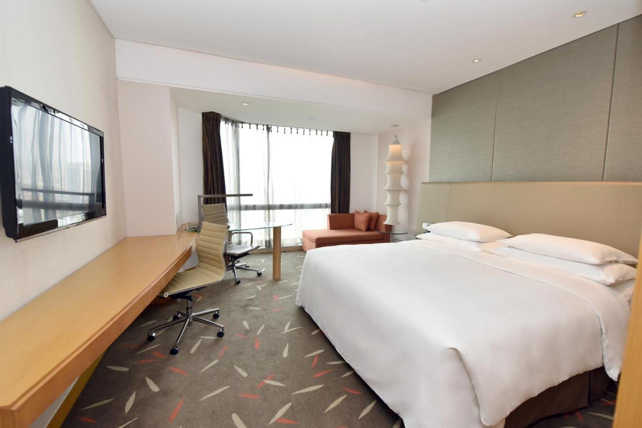 Crowne Plaza Zhongshan Wing On City By Ihg מראה חיצוני תמונה